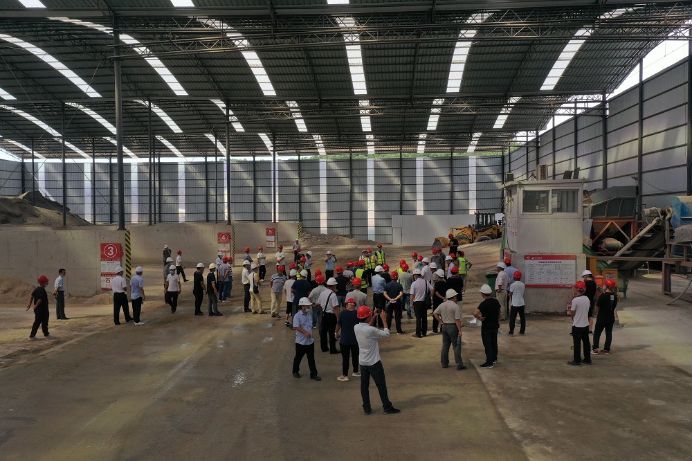 業(yè)內(nèi)同行到中山項目參觀交流.jpg